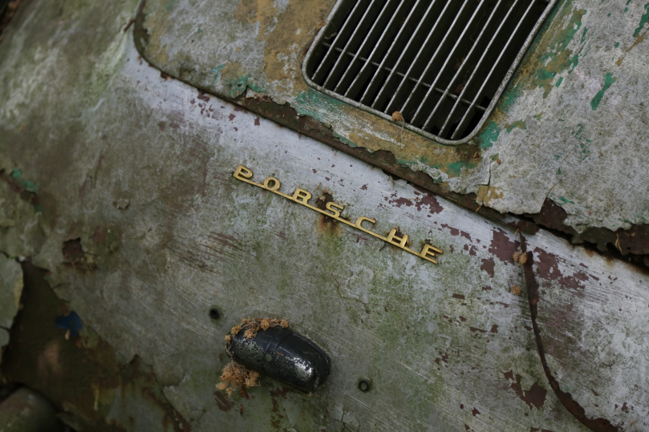 Autofriedhof Neandertal