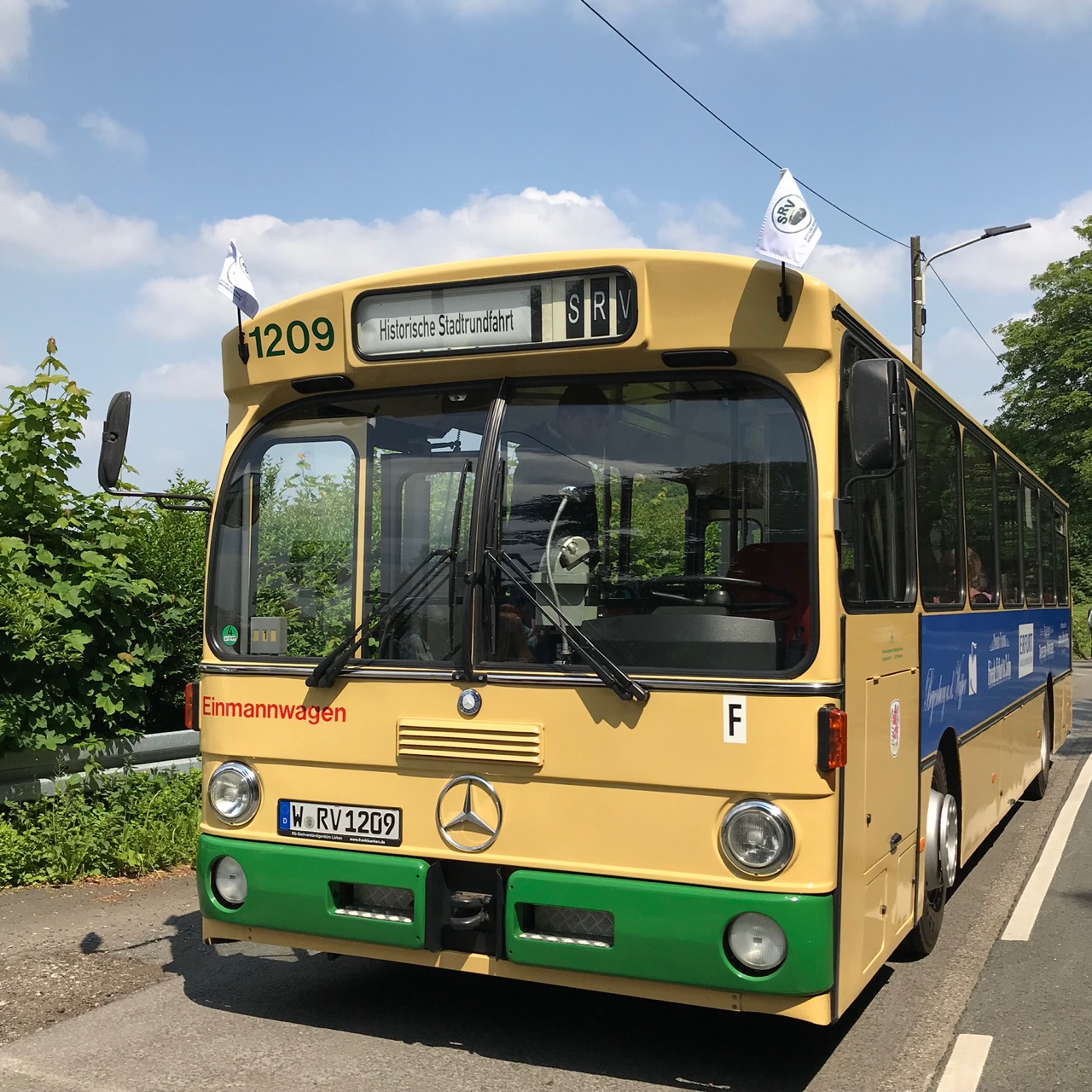 Wuppertal: Oldtimerbus