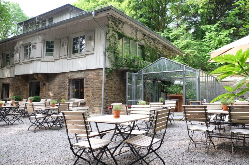 Skulpturenpark Waldfrieden: Café Podest