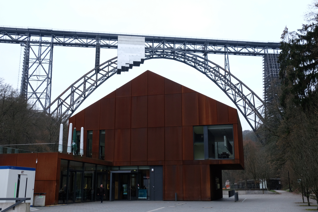 Haus Müngsten vor der Müngstener Brücke