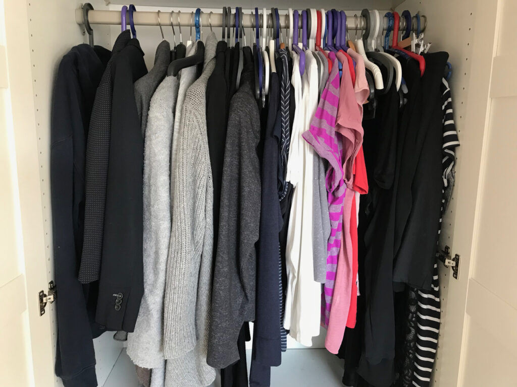 Mein grauer Kleiderschrank